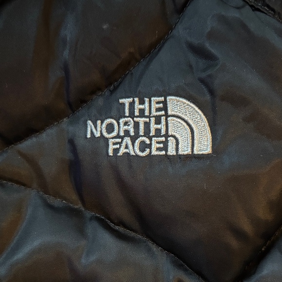 The North Face Women's Quilted Black Vest - Picture 5 of 6